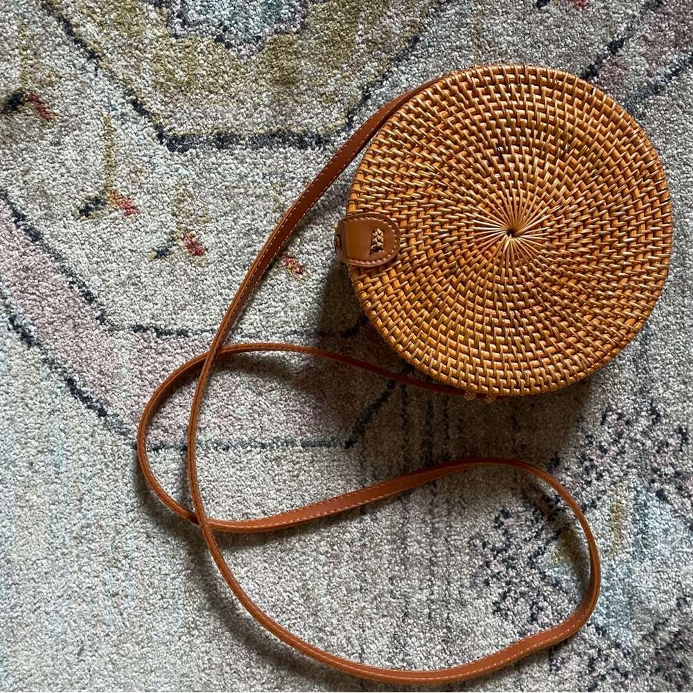 Woven circular basket bag, long strap